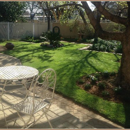Jock-Inn Guest House Bloemfontein Exterior photo